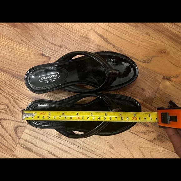 Beautiful Coach wedge sandals - Picture 8 of 9